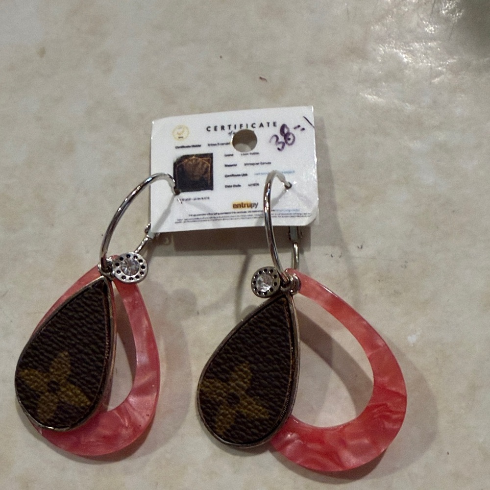 Elegant Pink and Brown Teardrop Earrings